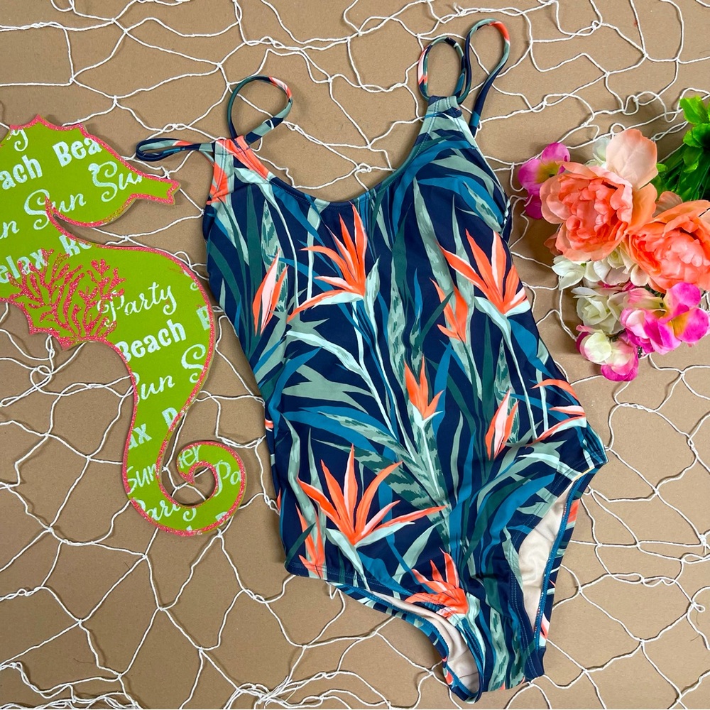 🌴TROPICAL ONE PIECE SWIMSUIT